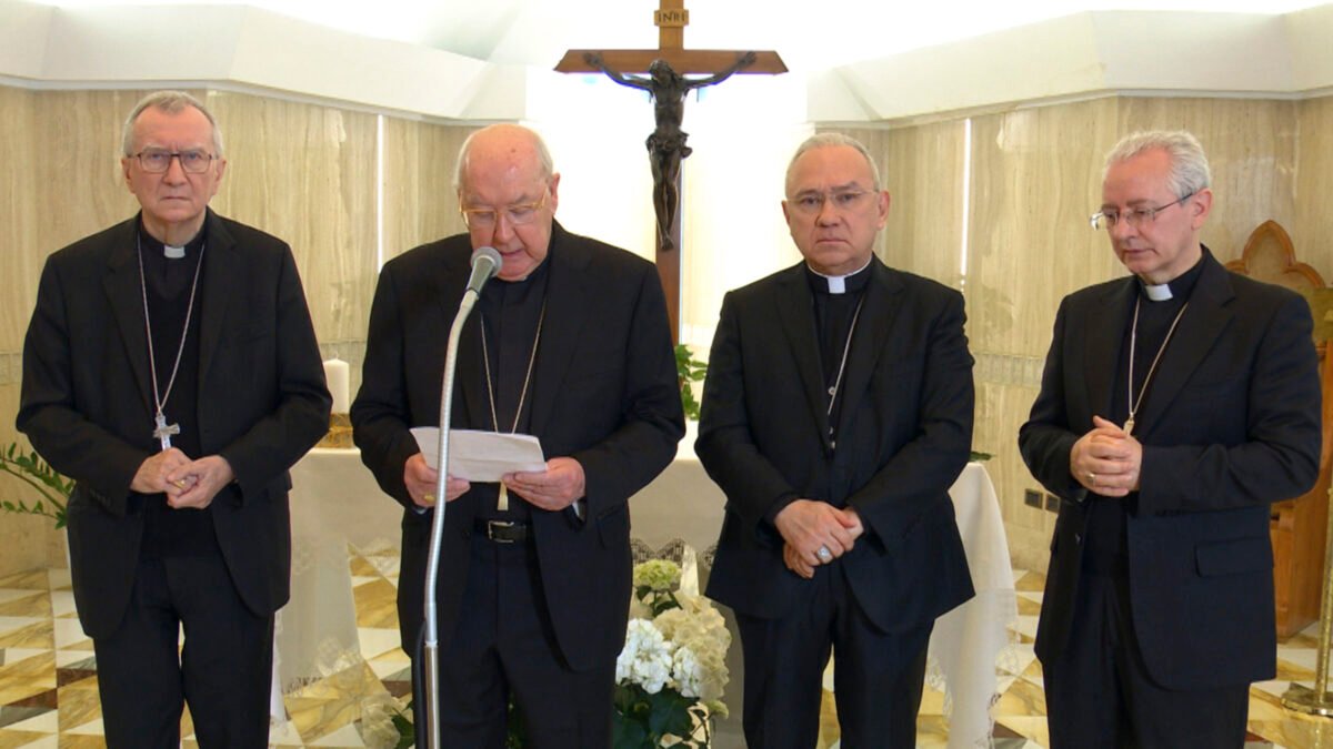#TeExplicamos | ¿Qué es el camarlengo, la figura que llevará las riendas del Vaticano durante el cónclave?
