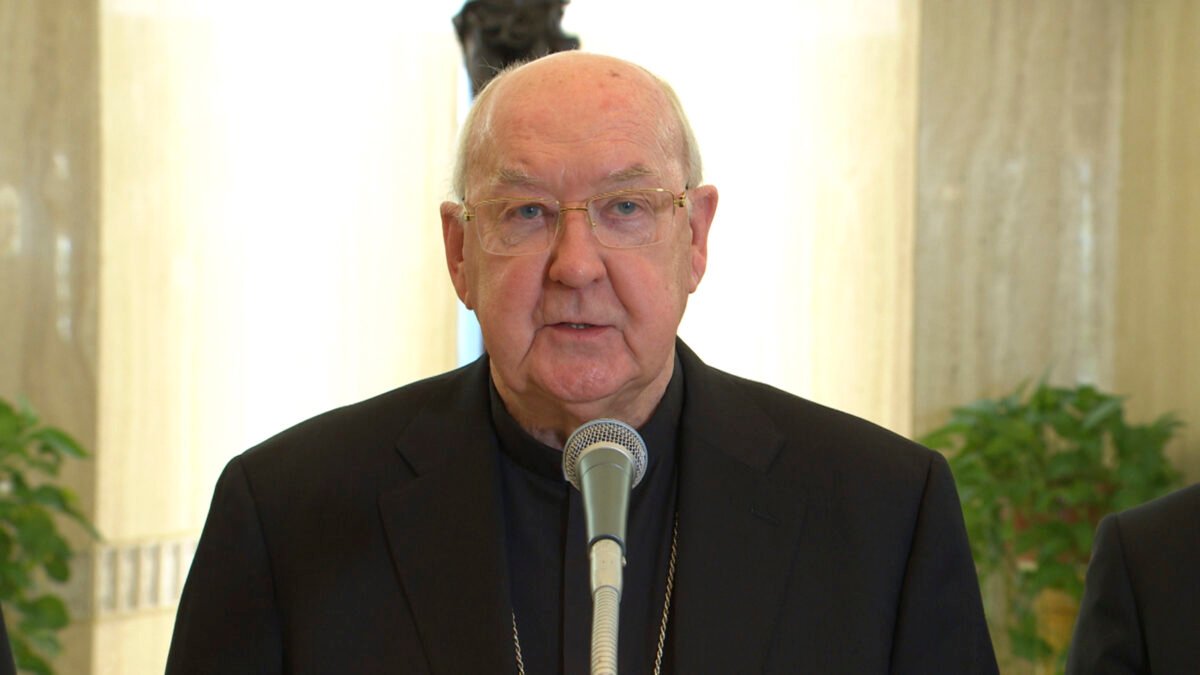 #TeExplicamos | ¿Qué es el camarlengo, la figura que llevará las riendas del Vaticano durante el cónclave?