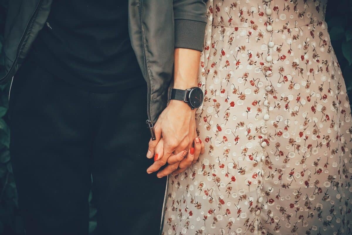 ¿Qué aspectos de una relación de pareja sugieren evaluar los psicólogos antes de formalizarla?