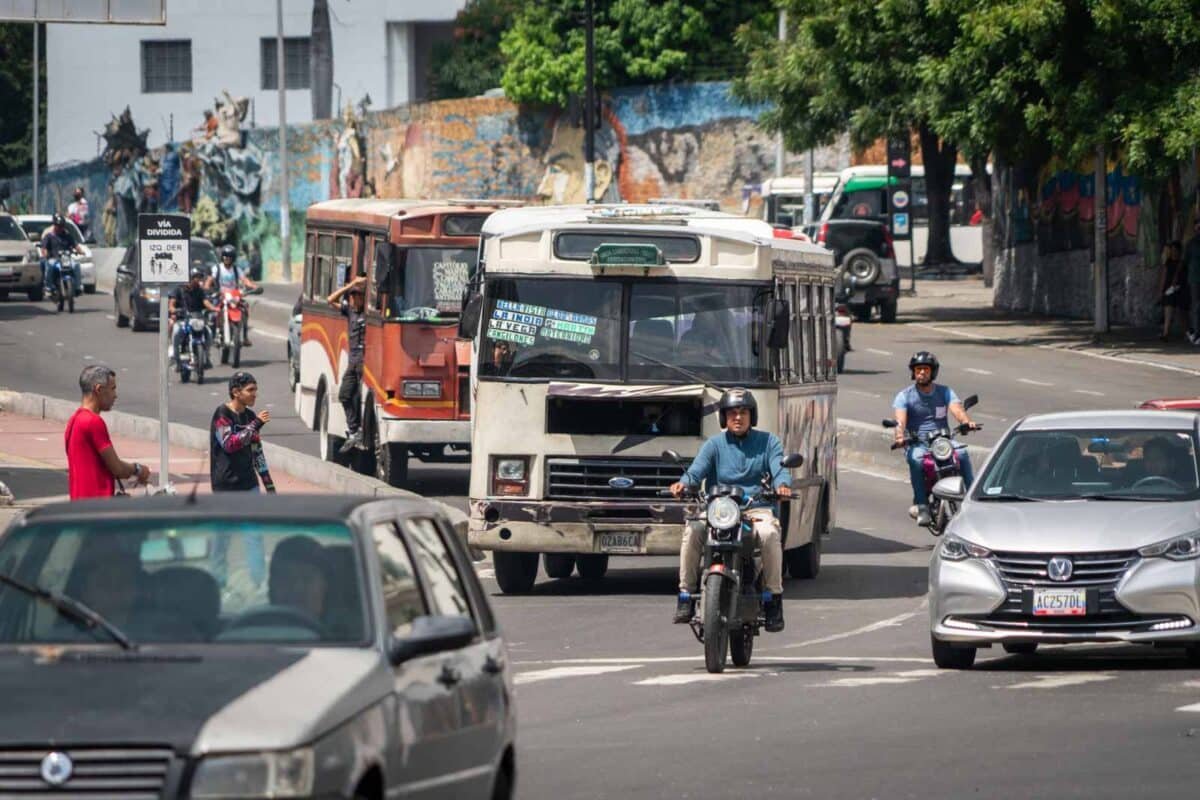 Transporte público Caracas, buses Caracas, bus, buses, encava, movilidad urbana Venezuela, transporte colectivo Caracas, transporte público Caracas, El Diario, José Daniel Ramos