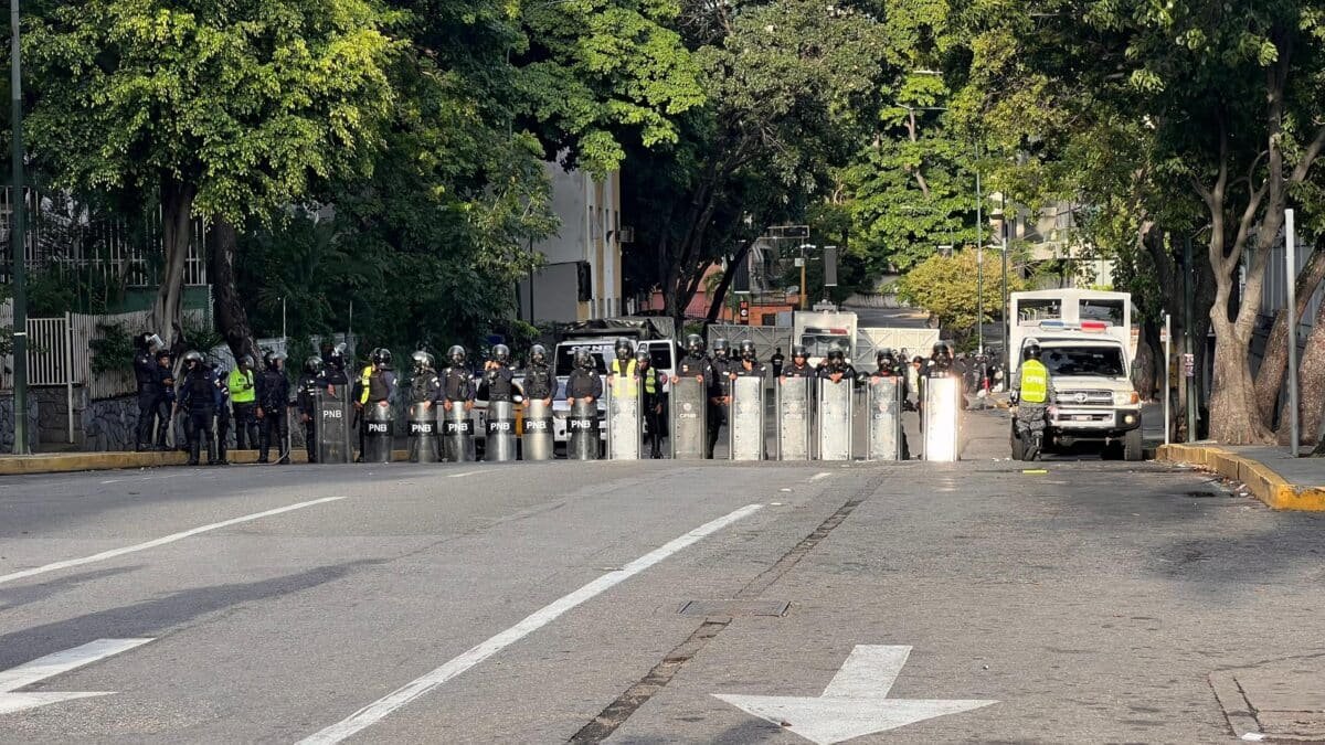 Reportan represión y detenciones contra manifestantes en Chacao