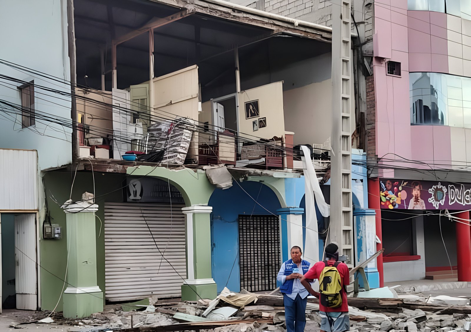 Los daños que dejó un sismo de magnitud 6 en Ecuador