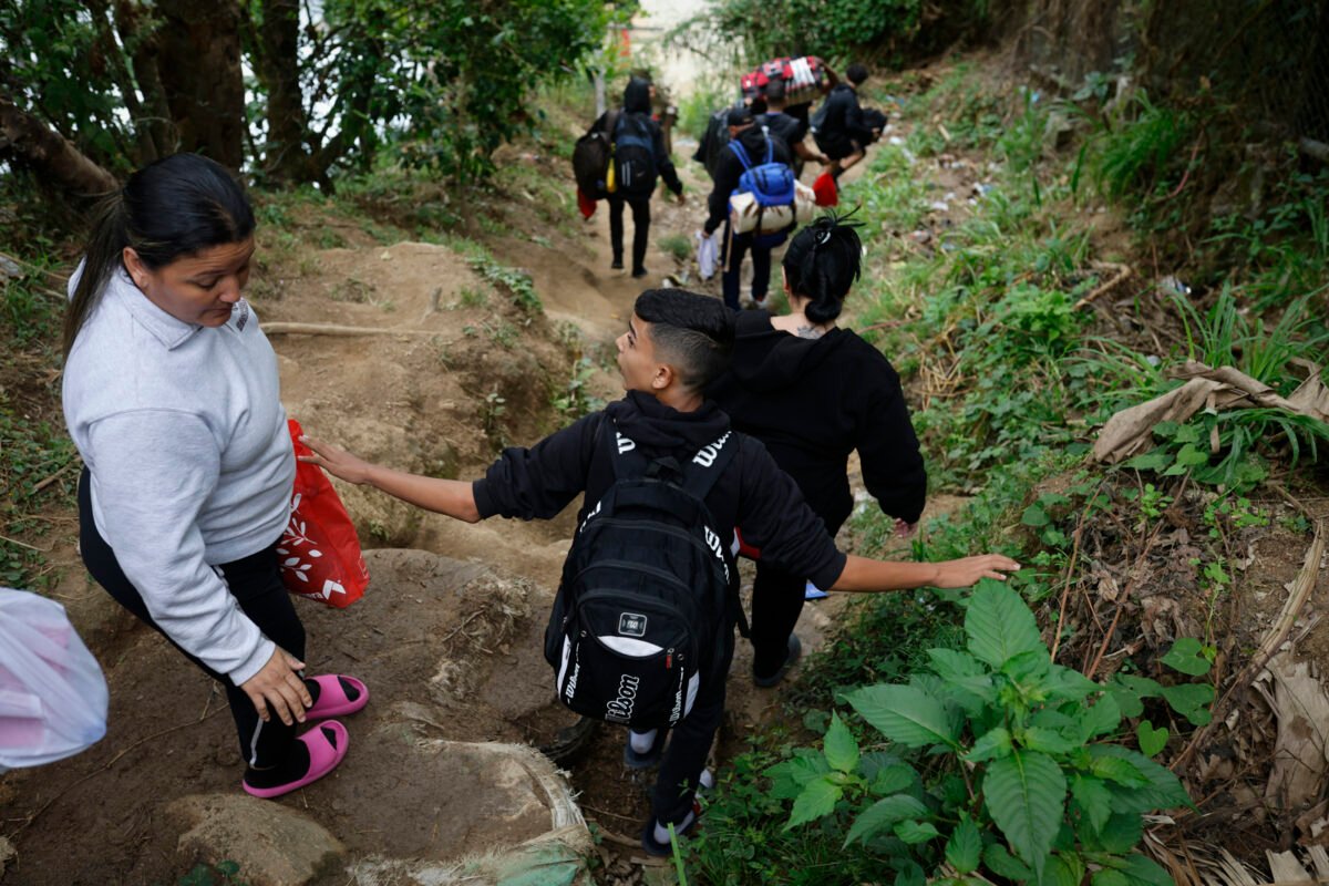 Reportan que más de 50.000 migrantes han muerto huyendo de crisis humanitarias desde 2014 Frontera entre Nicaragua y Honduras, desolada con escasos migrantes de vuelta a Venezuela