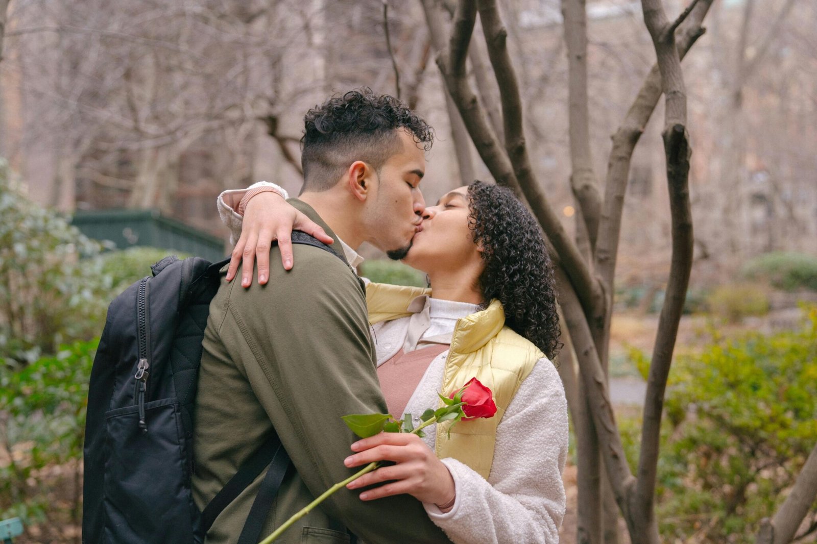El beso en la sociedad venezolana, un gesto cargado de significados y patrones culturales