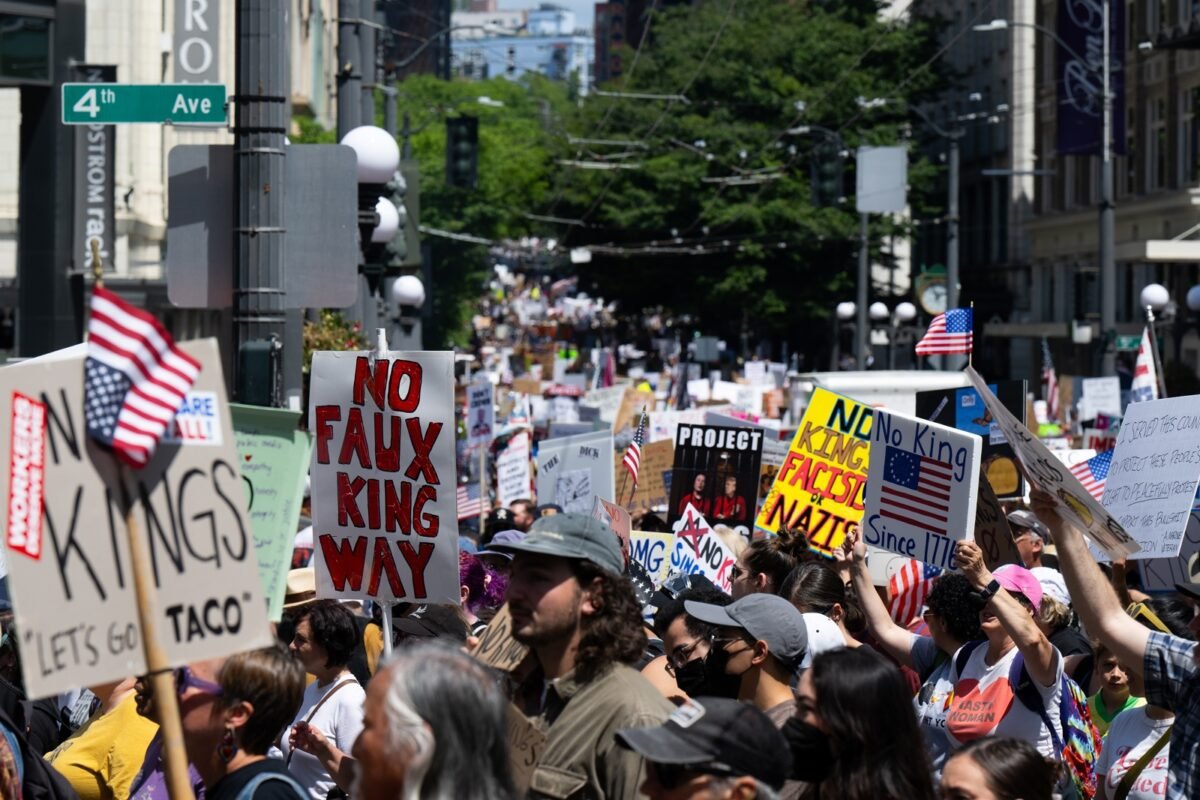 En imágenes: las masivas protestas en Estados Unidos contra las redadas migratorias