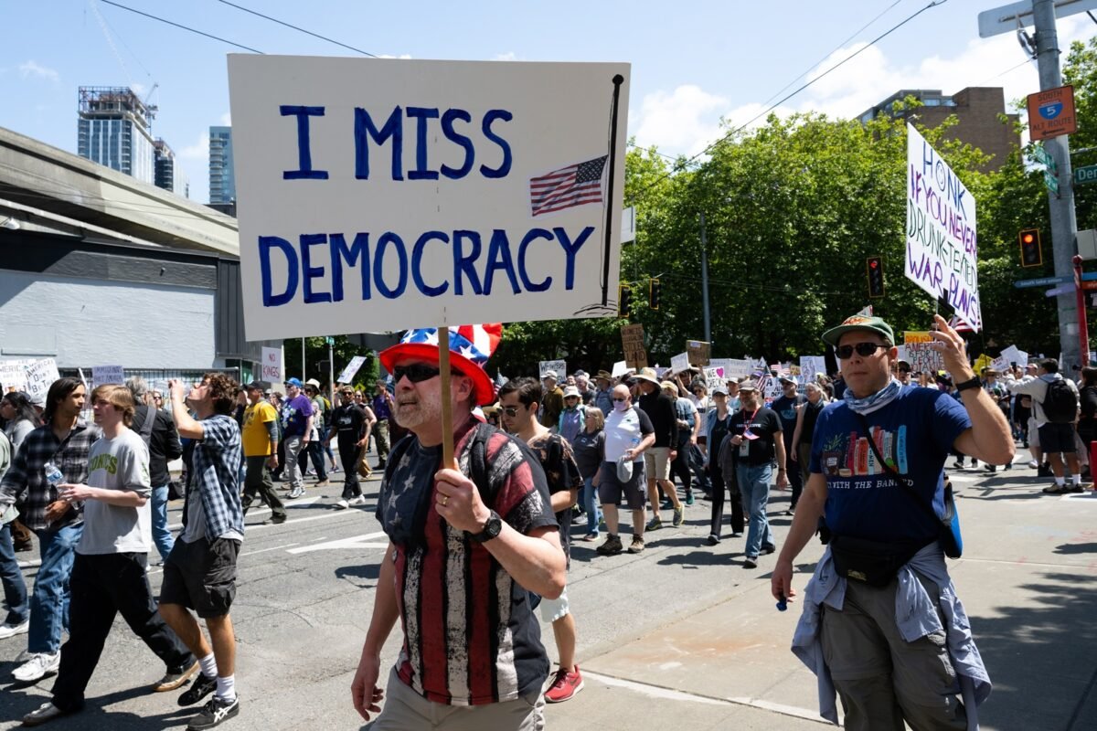 En imágenes: las masivas protestas en Estados Unidos contra las redadas migratorias