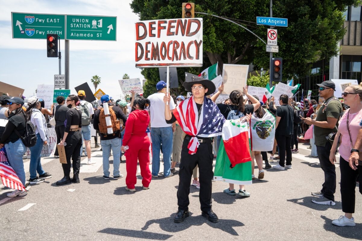 En imágenes: las masivas protestas en Estados Unidos contra las redadas migratorias