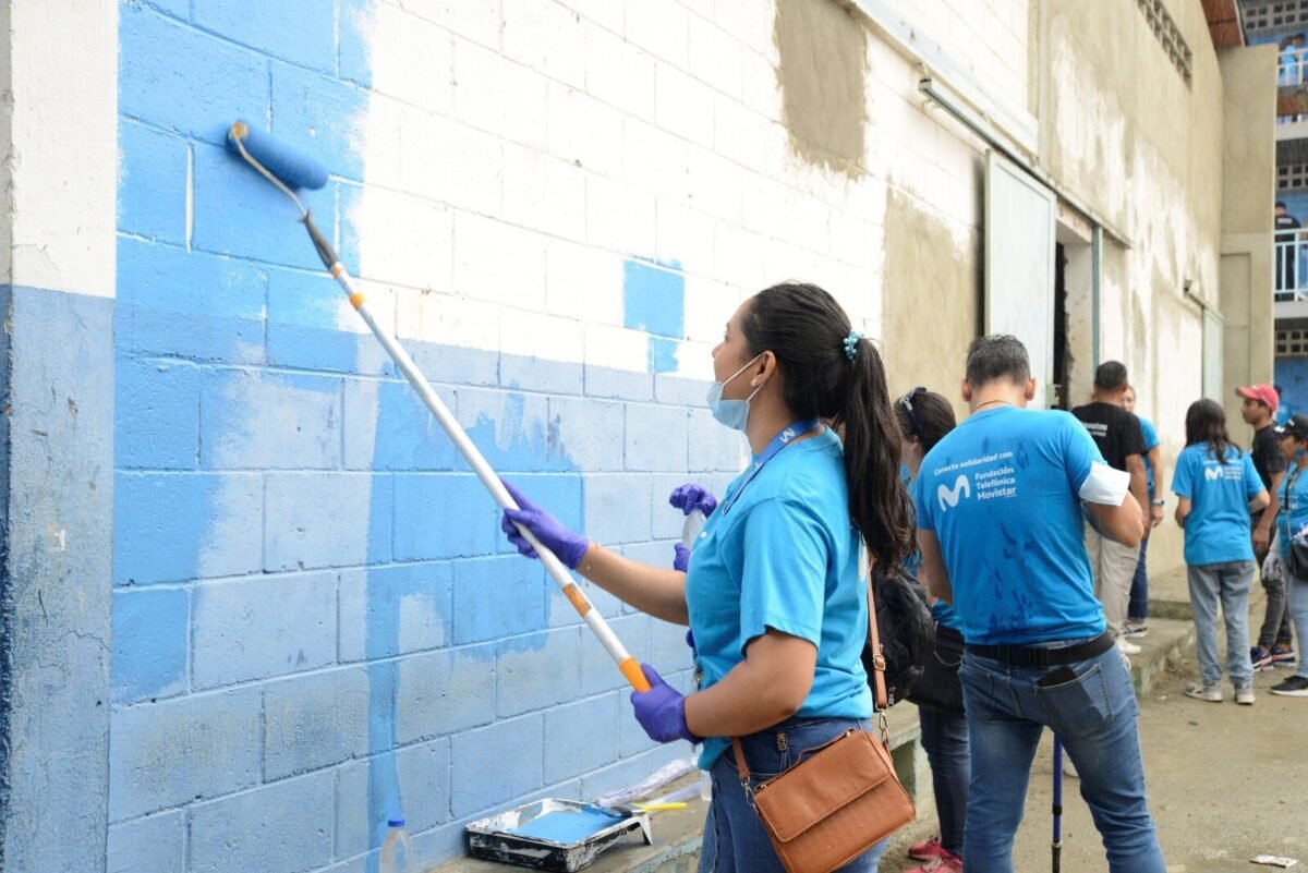 Movistar activó 1.000 manos en jornadas sociales para celebrar el Día Internacional del Voluntariado Telefónica