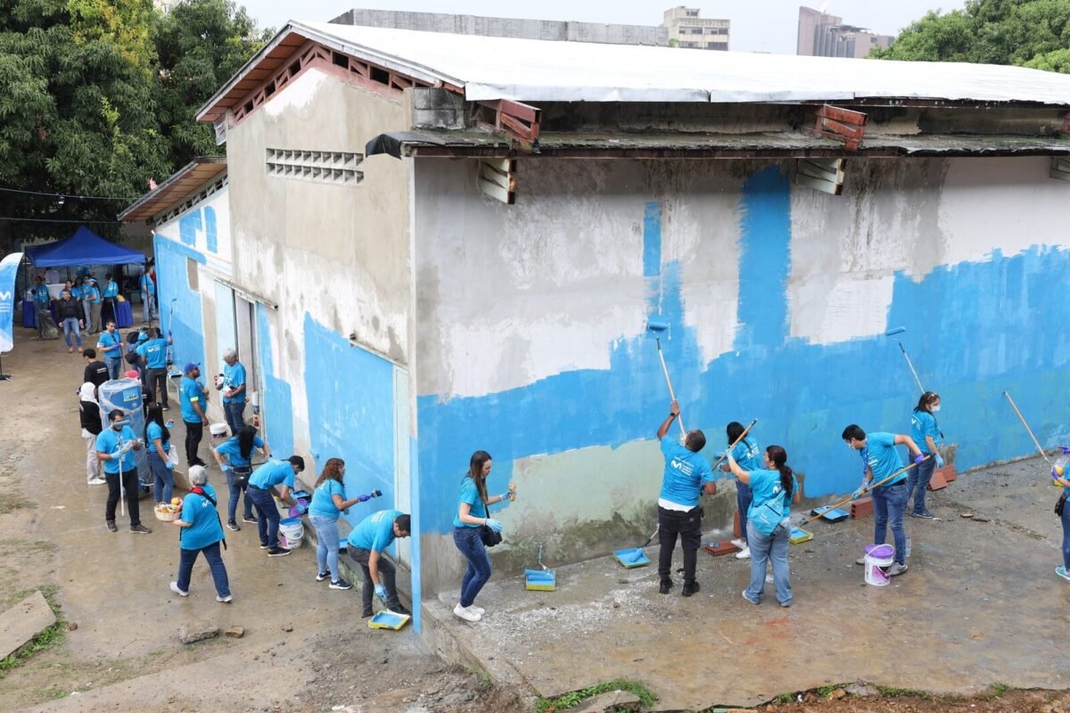 Movistar activó 1.000 manos en jornadas sociales para celebrar el Día Internacional del Voluntariado Telefónica