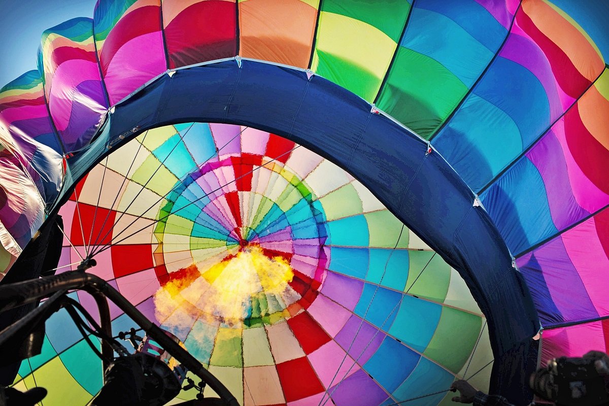 Varios muertos y heridos al caer un globo aerostático con 21 pasajeros en Brasil