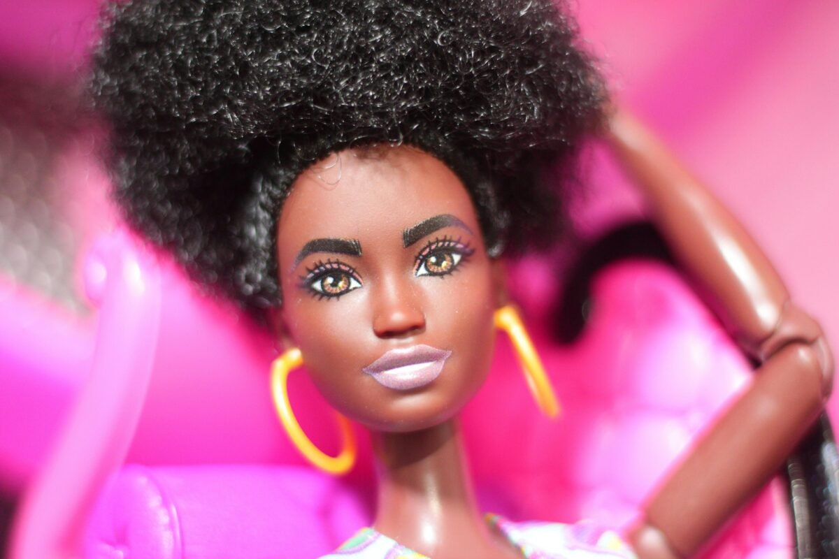 Mattel firmó acuerdo con OpenAI para crear los primeros juguetes impulsados con IA