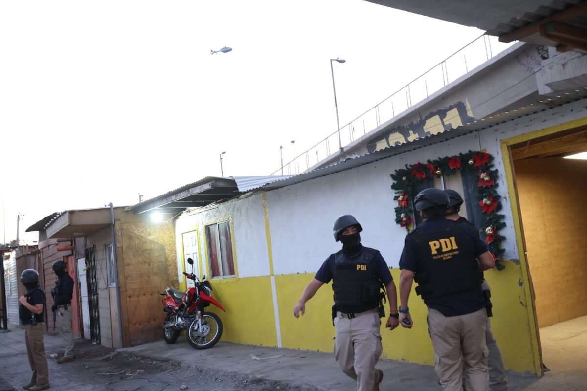 Megaoperativo policial en Chile: detuvieron a varias personas presuntamente implicadas en el asesinato de Ronald Ojeda