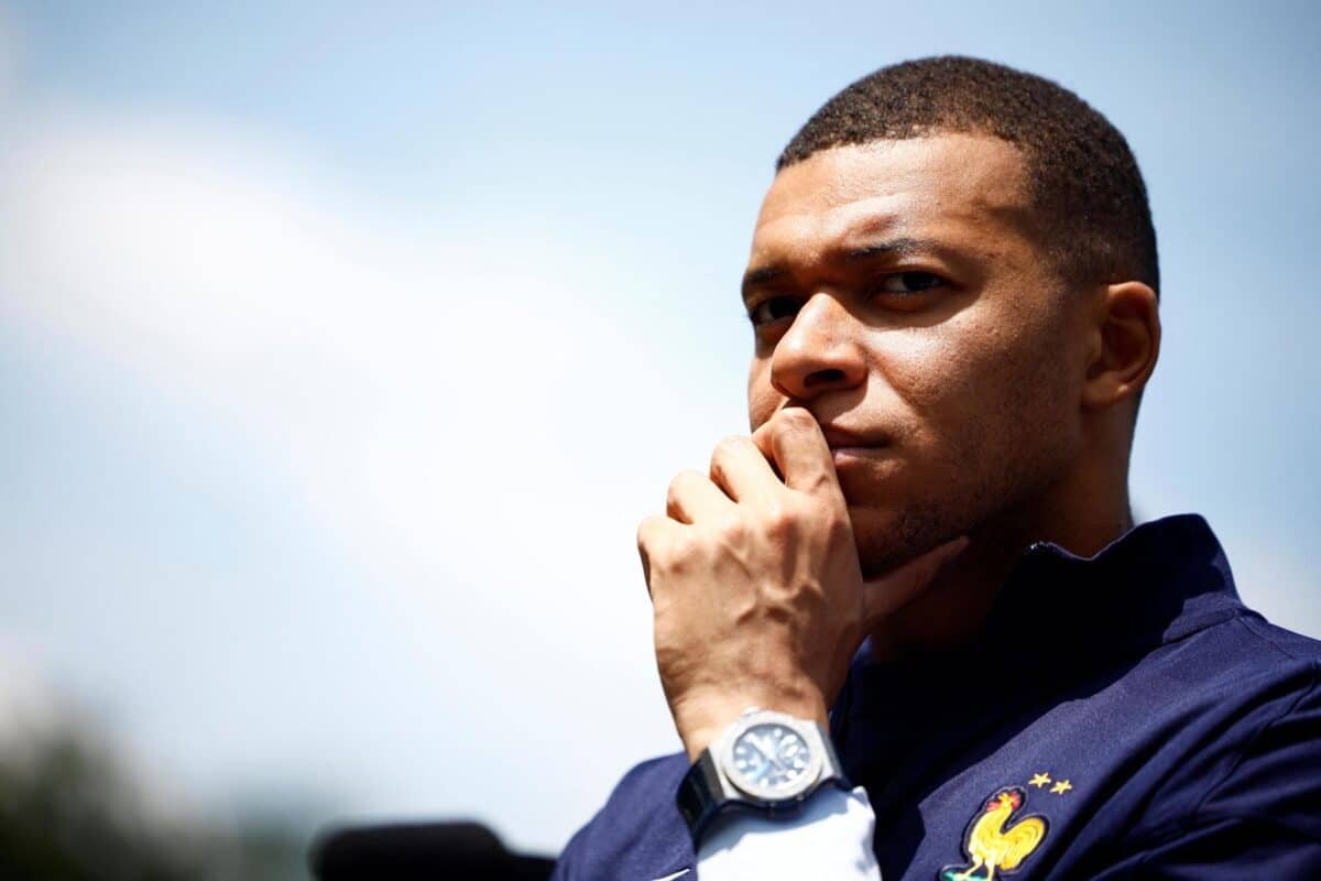 Real Madrid anunció oficialmente a Mbappé como nuevo jugador del club