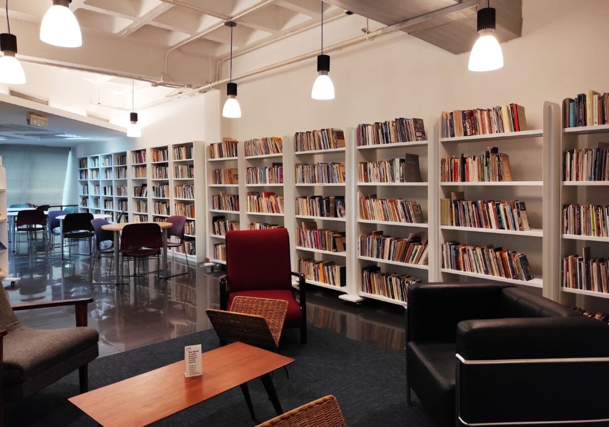 Clubes de lectura en Caracas: espacios para compartir la magia de la literatura