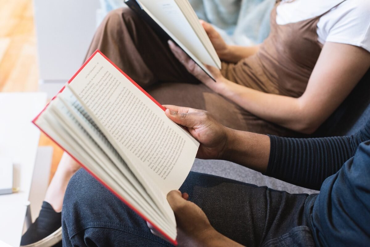 Clubes de lectura en Caracas: espacios para compartir la magia de la literatura