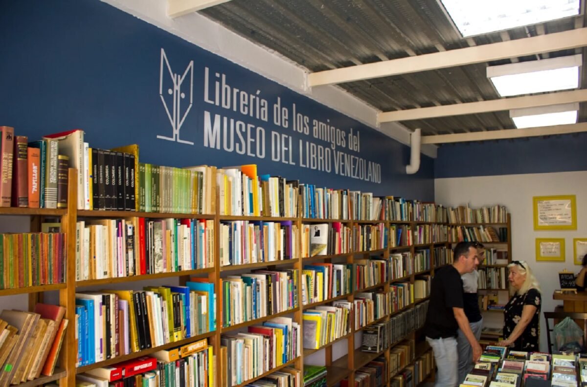 Clubes de lectura en Caracas: espacios para compartir la magia de la literatura