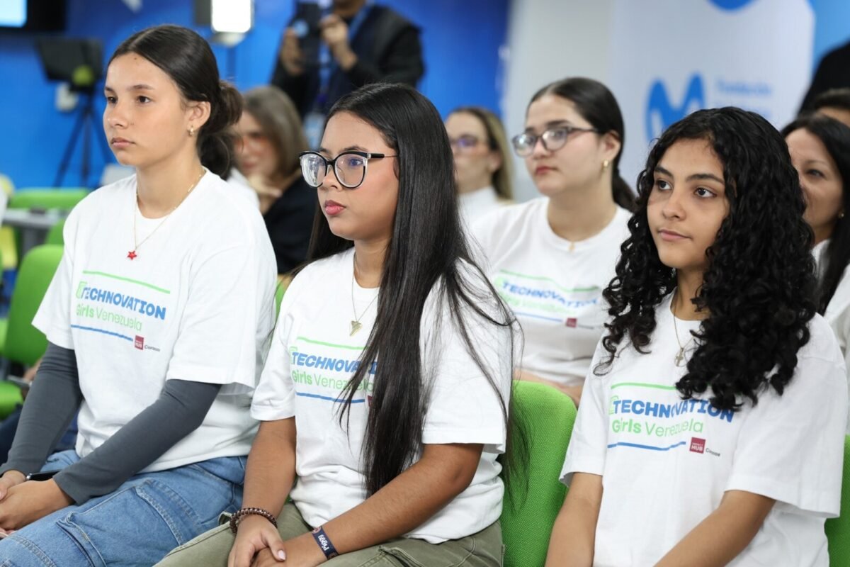 Movistar recibe en su sede principal a las ganadoras del programa Technovation Girls Venezuela
