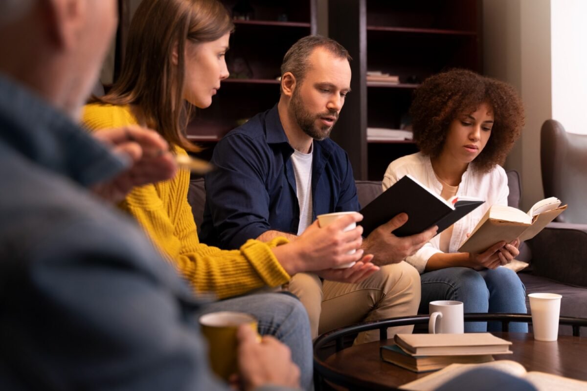 Clubes de lectura en Caracas: espacios para compartir la magia de la literatura
