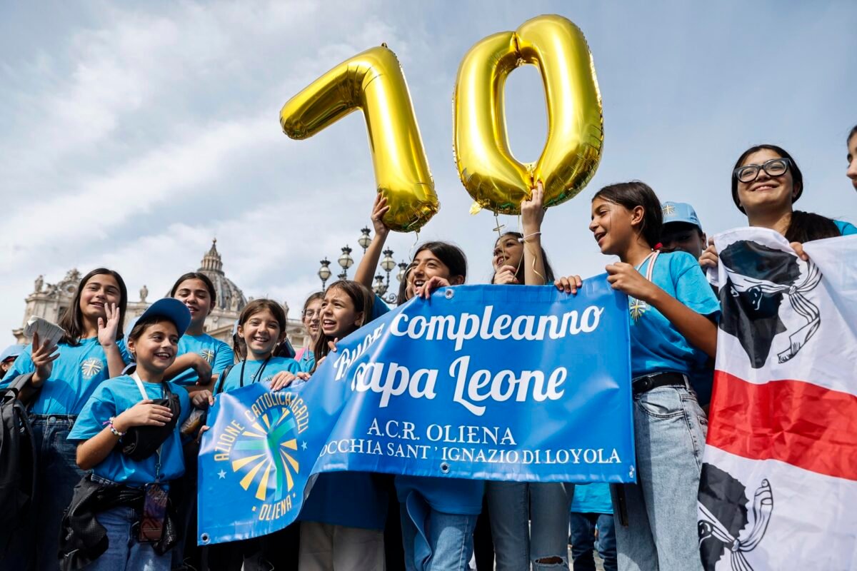 El papa León XIV celebra sus 70 años y su primer cumpleaños como pontífice
