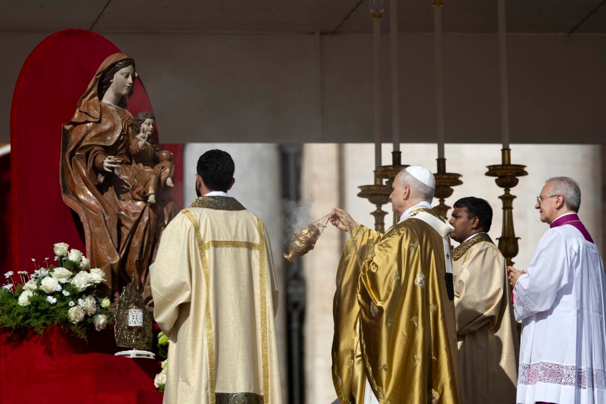 En imágenes: la ceremonia de canonización de Carlo Acutis
