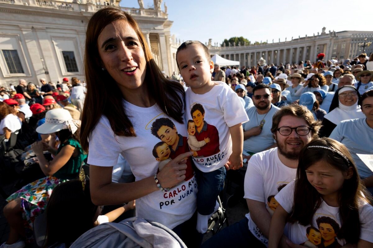 En imágenes: la ceremonia de canonización de Carlo Acutis