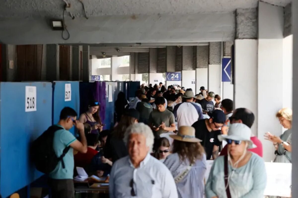 Senado chileno aprobó reforma que modifica el tiempo que deben tener los extranjeros en el país para votar