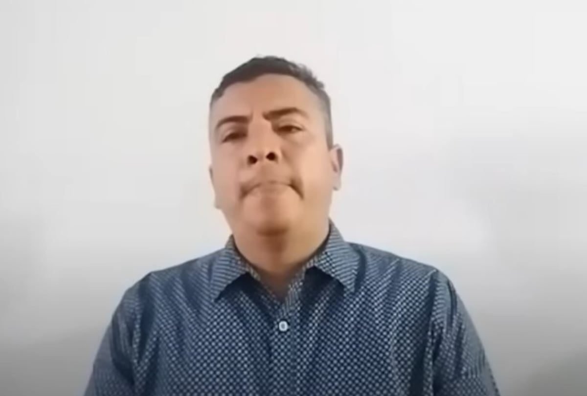 Image default