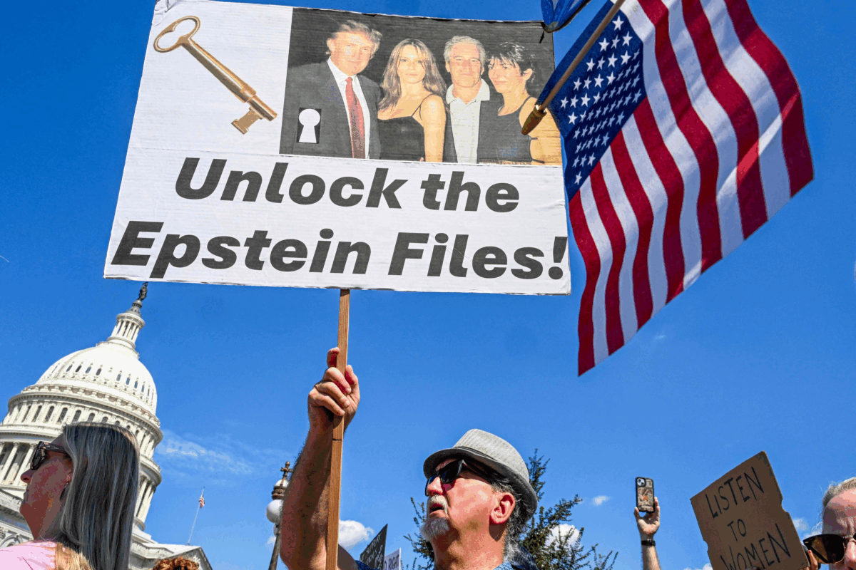 Sobrevivientes del caso Epstein anunciaron que crearán su propia "lista de clientes" del delincuente sexual