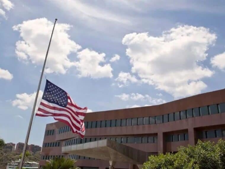 Estados Unidos ve “lejos” una reapertura de su Embajada en Venezuela