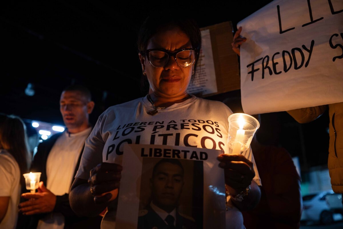 Familiares cuestionan cifra oficial de excarcelaciones de presos políticos en Venezuela: “Ha sido una burla para nosotros”