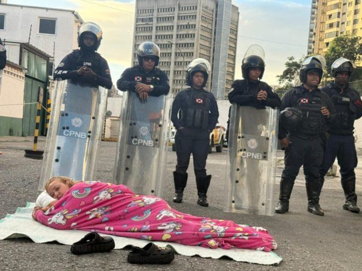 Denunciaron hostigamiento contra familiares de presos políticos en la Zona 7 de la PNB en Boleíta