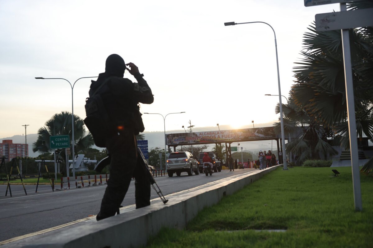 “Lo que vivimos no fue fácil”, los testimonios de los civiles que vivieron de cerca los bombardeos en Caracas 