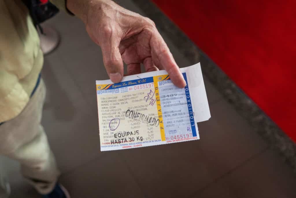 Terminales terrestres públicos y privados usuarios Carnaval autobuses bus encava pago viajeros terminal La Bandera maletas El Diario by José Daniel Ramos