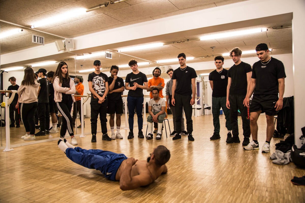 De la escena urbana de Venezuela a las academias de Suiza: la metamorfosis artística de “El Enano” Speedy Angels