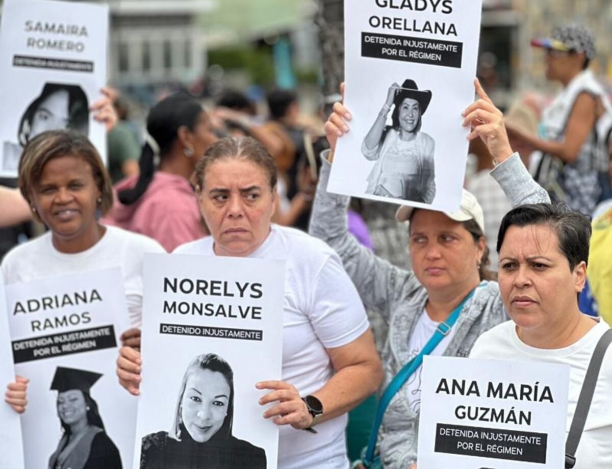 En Imágenes: Mujeres marcharon en Caracas para exigir libertad en su día