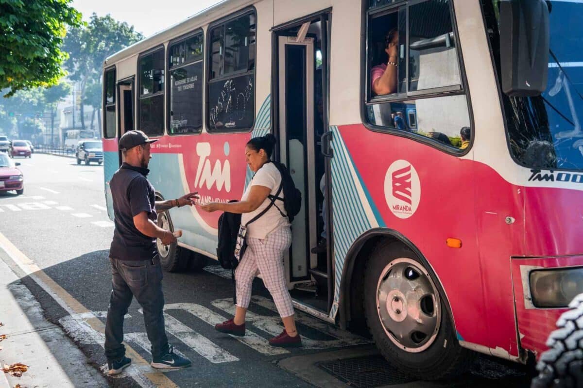 Transporte público Caracas, buses Caracas, bus, buses, encava, movilidad urbana Venezuela, transporte colectivo Caracas, transporte público Caracas, El Diario, José Daniel Ramos