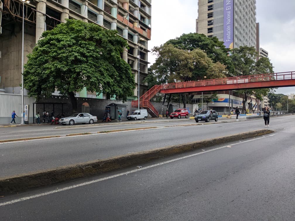 Paro de transporte deja paradas desoladas y baja circulación de unidades en Caracas