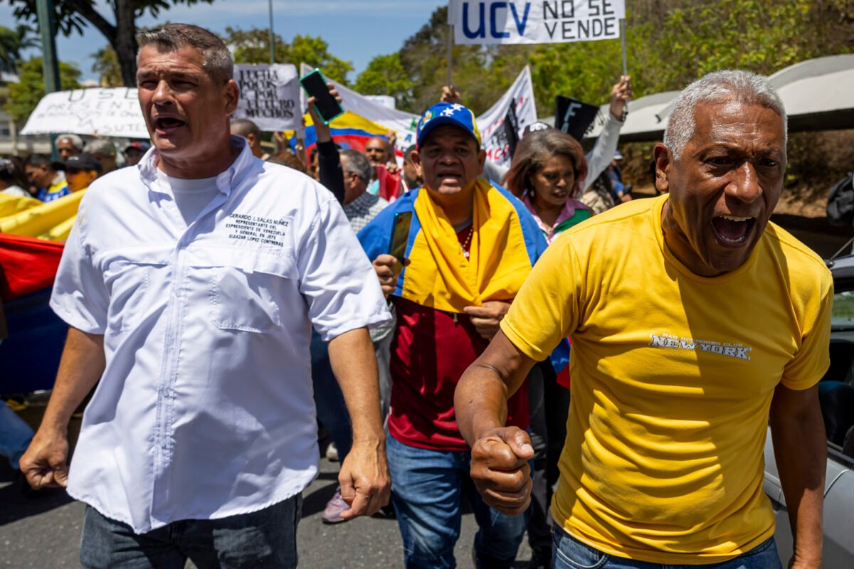 En imágenes: trabajadores volvieron a marchar en Caracas para exigir ajustes salariales