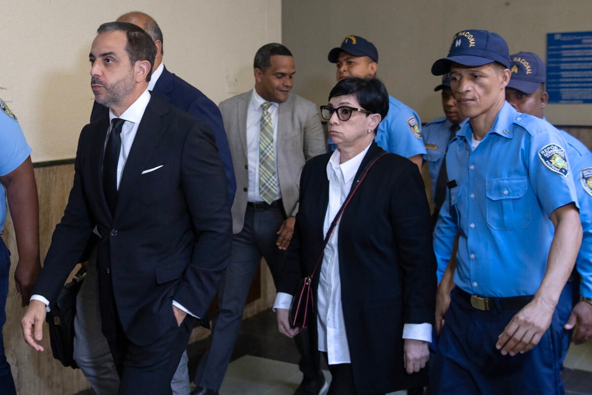 Entre el miedo y la reinvención: la vida de la venezolana Jeniré Mena Martínez un año después de sobrevivir al colapso del Jet Set