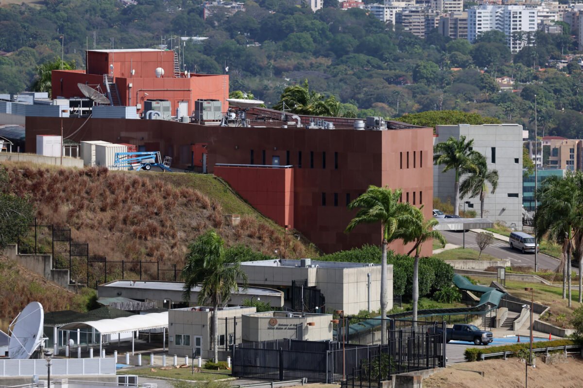 #TeExplicamosElDía | Martes 7 de abril Embajadora Laura Dogu llegó a Caracas para reabrir la misión diplomática de Estados Unidos en Venezuela