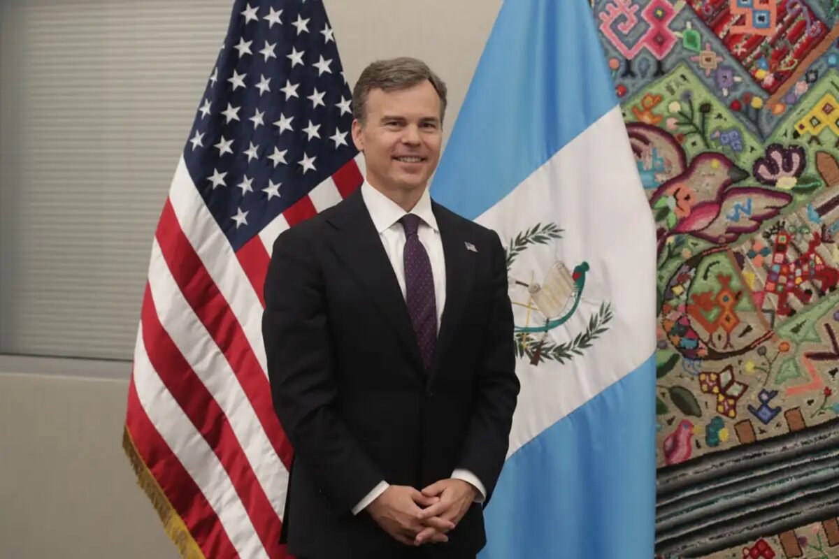 ¿Quién es John Barret, el diplomático que asumirá como nuevo encargado de Negocios de EE UU para Venezuela?