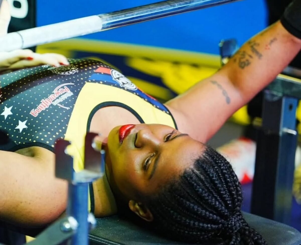 La atleta paralímpica venezolana Clara Fuentes ganó el oro en Campeonato de Parapotencia en Bangkok