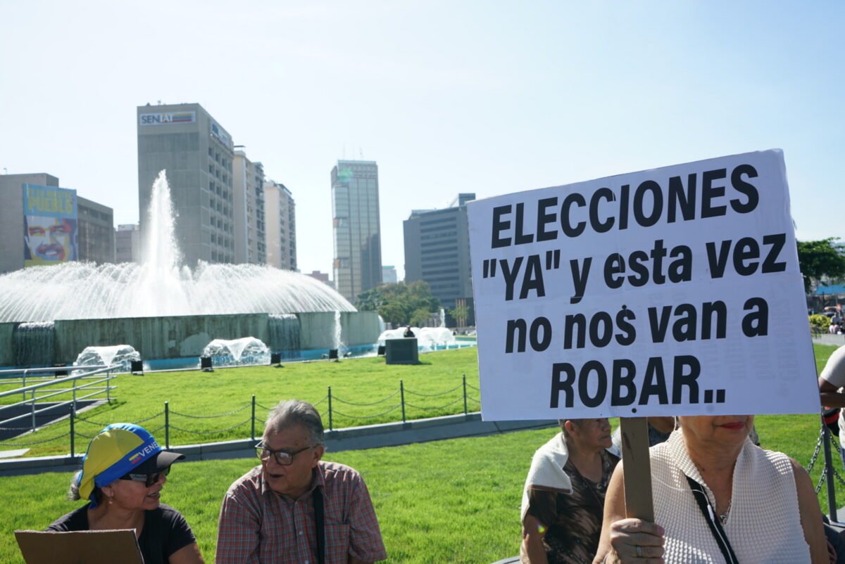 En imágenes: trabajadores se movilizan hacia Miraflores para exigir mejores salarios #TeExplicamosElDía | Jueves 9 de abril