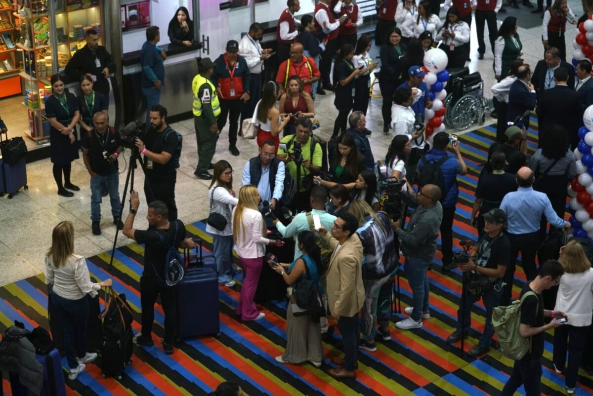 Despegó el primer vuelo directo entre Estados Unidos y Venezuela luego de siete años