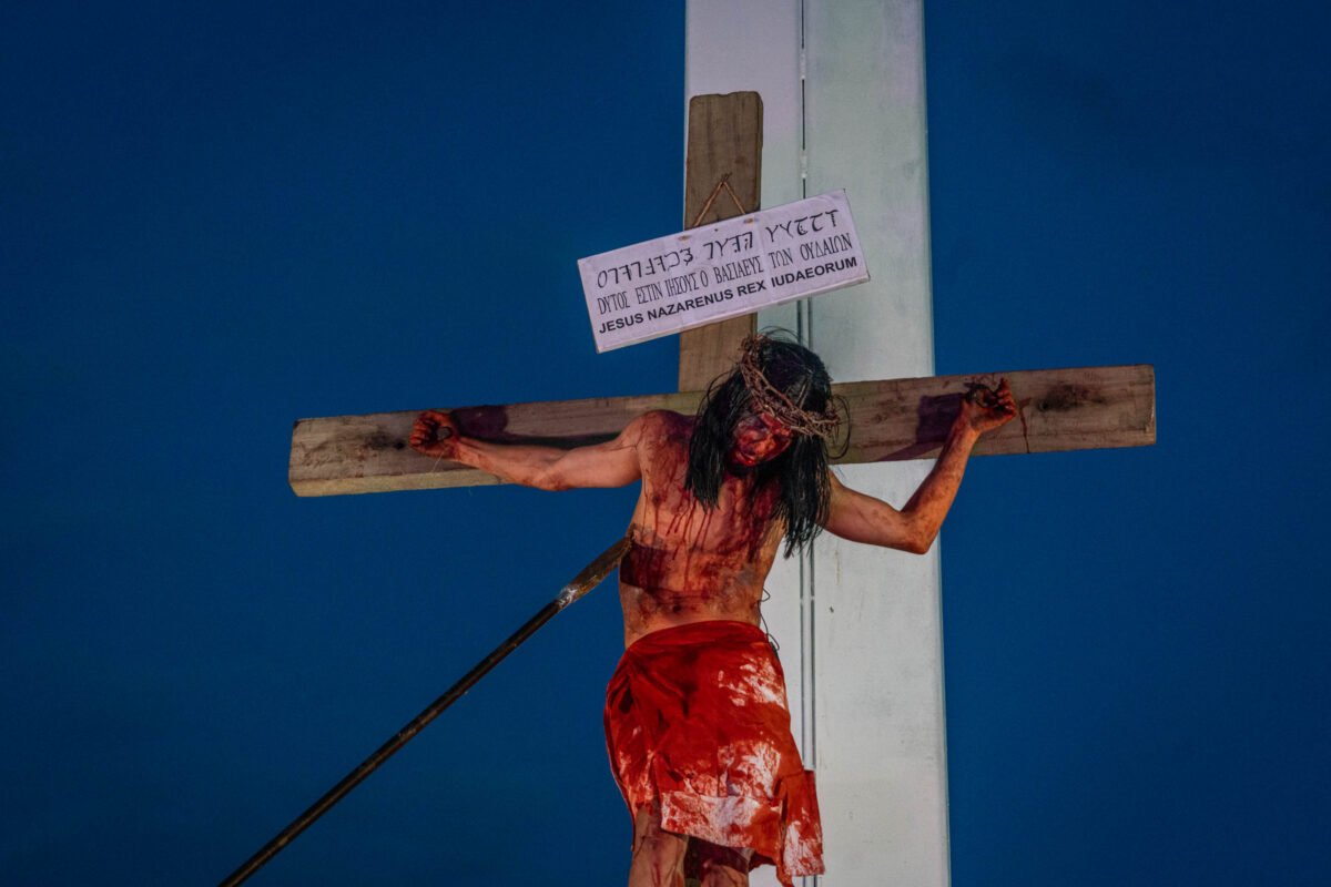 Viacrucis en Petare: una pasión que llega a las puertas del cielo