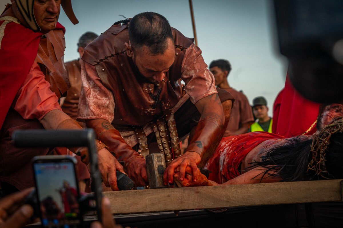 Viacrucis en Petare: una pasión que llega a las puertas del cielo