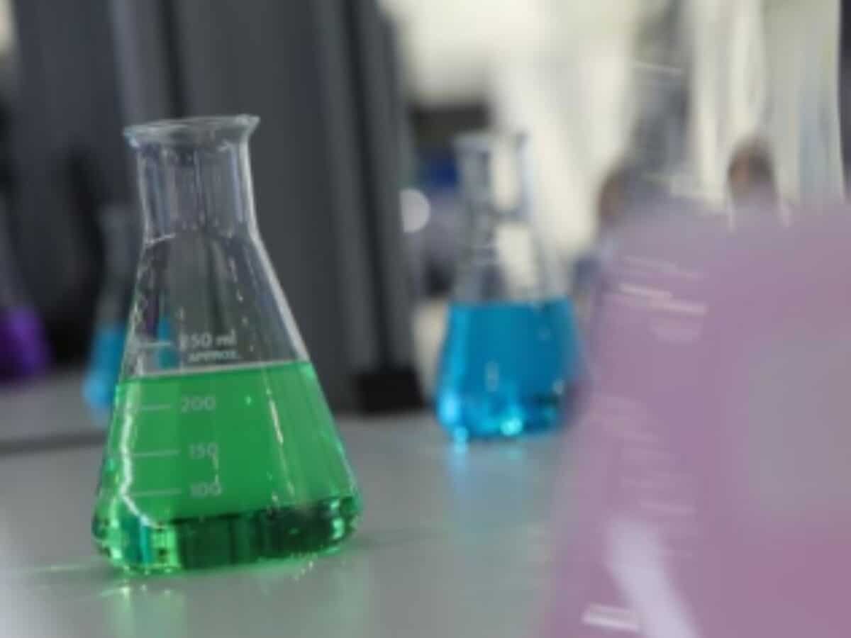 Advierten que casi el 80 % de las industrias petroquímicas y químicas trabajan al 40 % de su capacidad