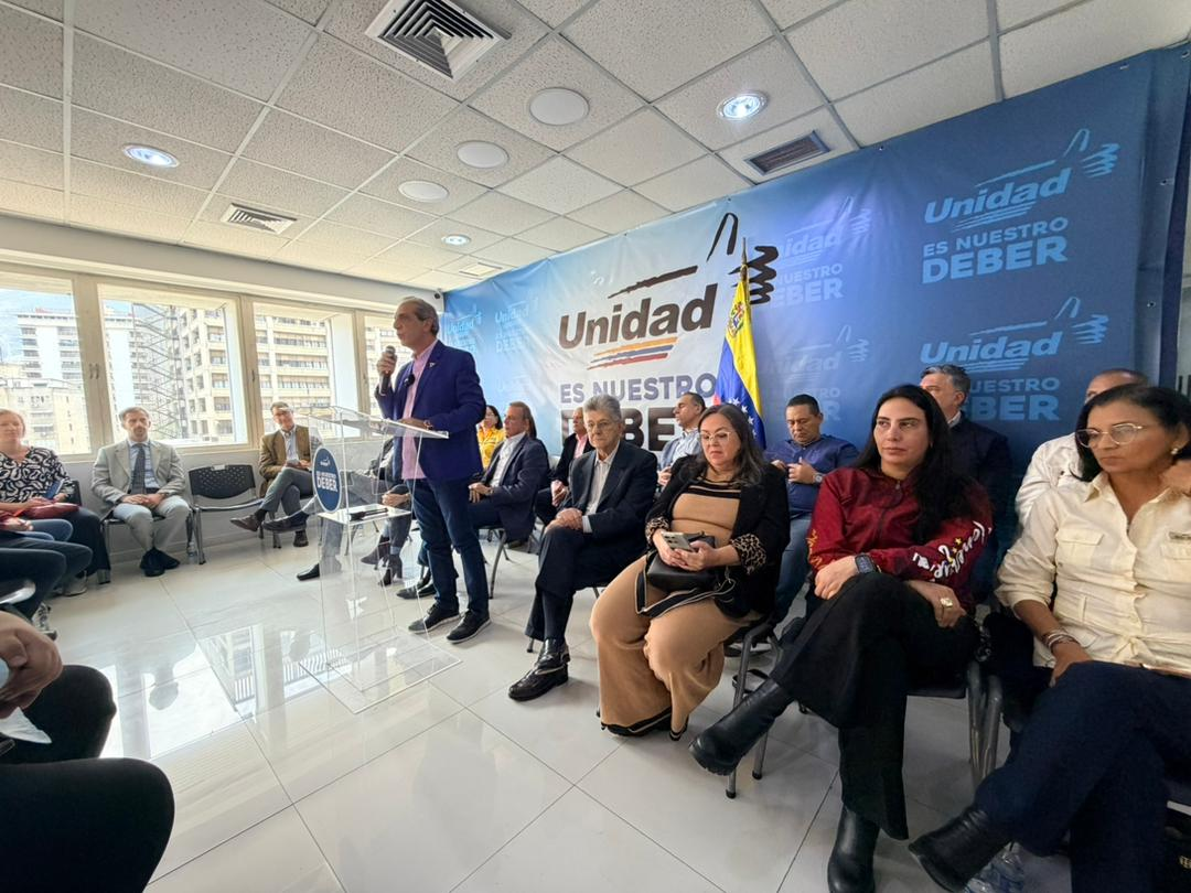 Plataforma Unitaria Democrática presentó una hoja de ruta para lograr la transición política en Venezuela