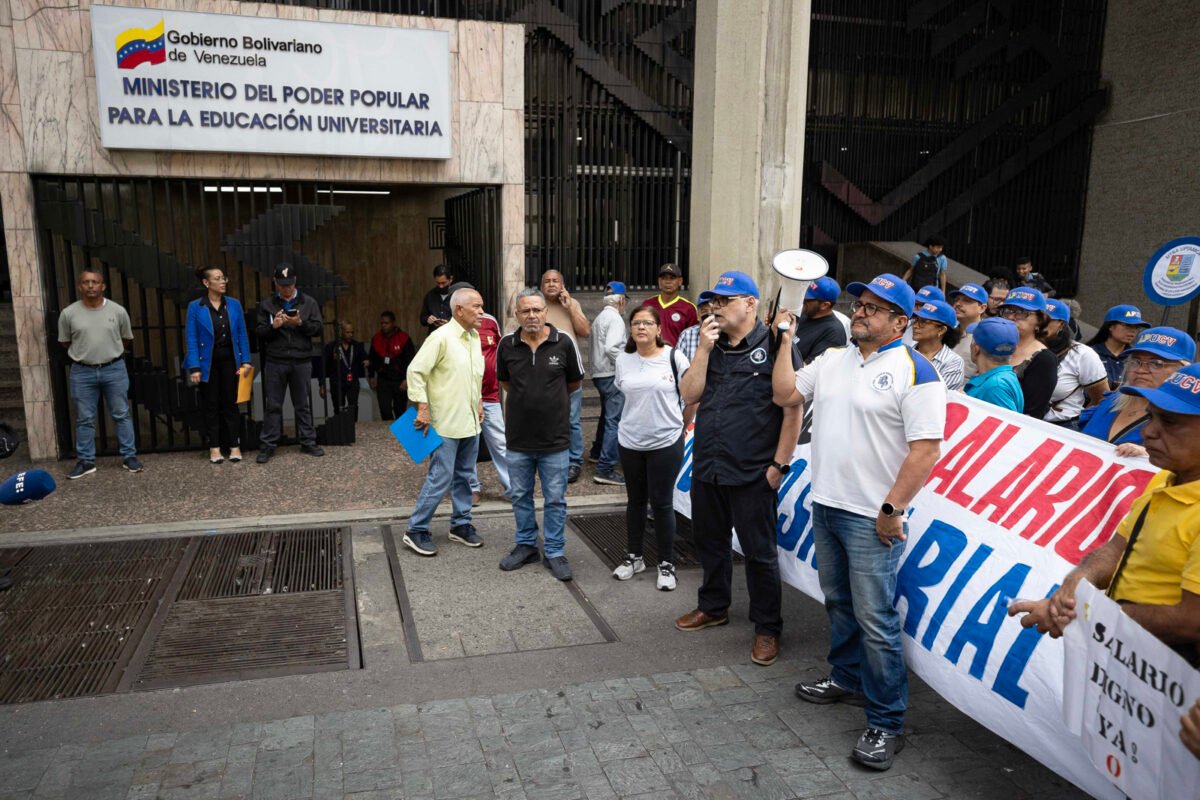 Profesores convocaron un nuevo paro nacional para el 19 de mayo