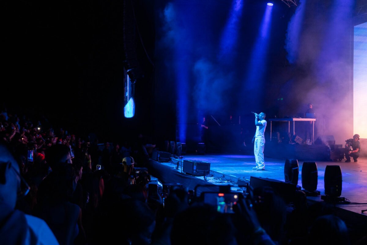 Micro TDH revive la nostalgia por sus canciones icónicas en su concierto en Caracas 